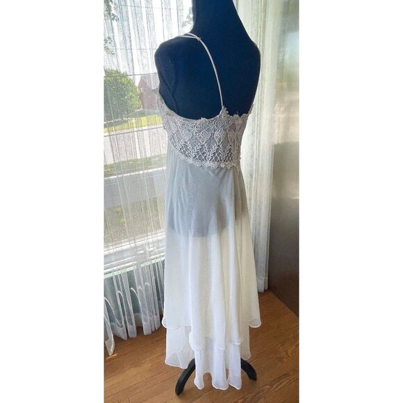 Vintage 80s night dress, silky sheer white, lace bust, Flora Nikrooz, 6/8 (S/M) - Picture 6 of 9